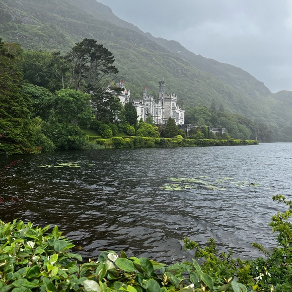 Meet your Posher, Kari - Picture 2 of 3